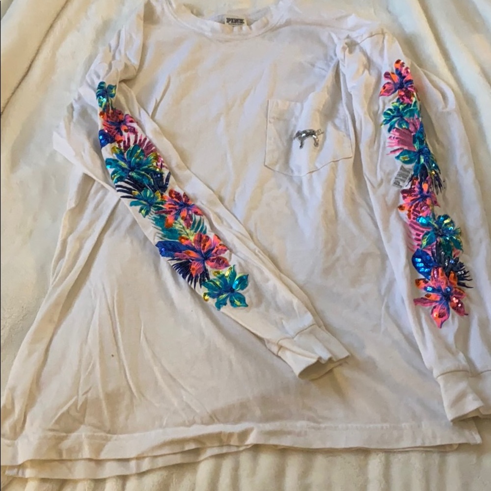women’s long sleeve shirt size small
